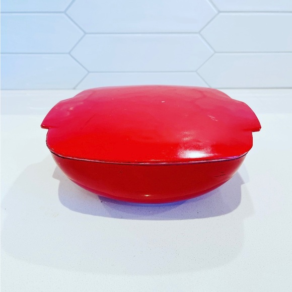 Pyrex Rare Vintage Red Canadian Made - Picture 2 of 5